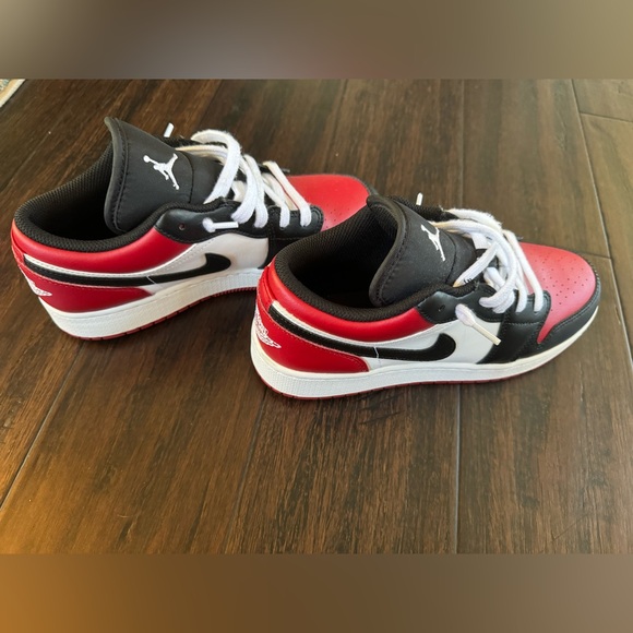 Jordan 1 low never worn great condition